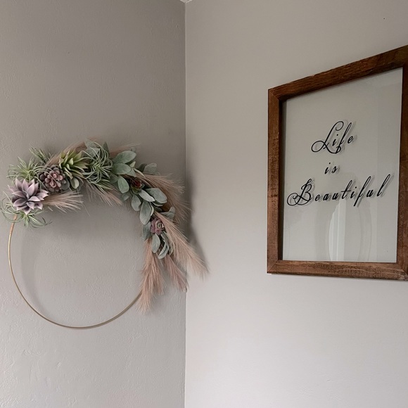 🤍 Handmade Succulent, feather + leather gold hoop wreath 🤍 - Picture 2 of 3